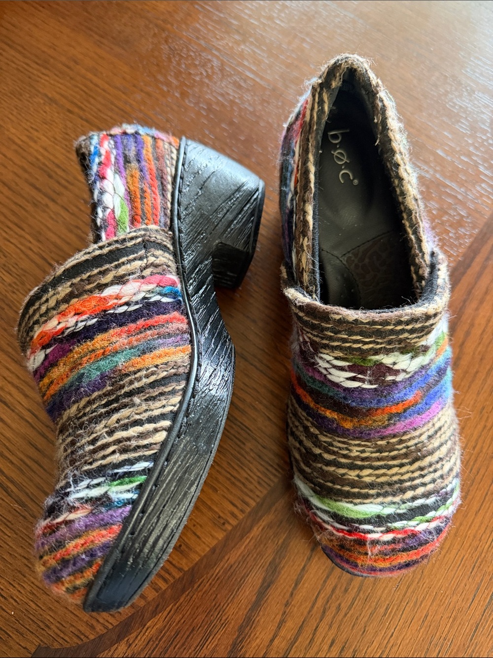 b.o.c. Multicolor Striped Women’s Clogs with Black Base Size 7.5